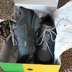 La Sportiva / Women’s Size 7.5+/ Hiking Shoes